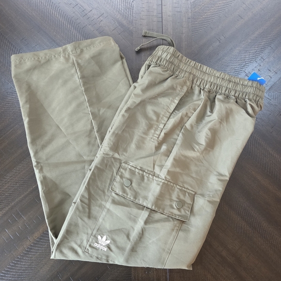 adidas Pants - Adidas Originals Women's Woven Cargo Pants - Olive Strata XS 4-6 New Dance Loose